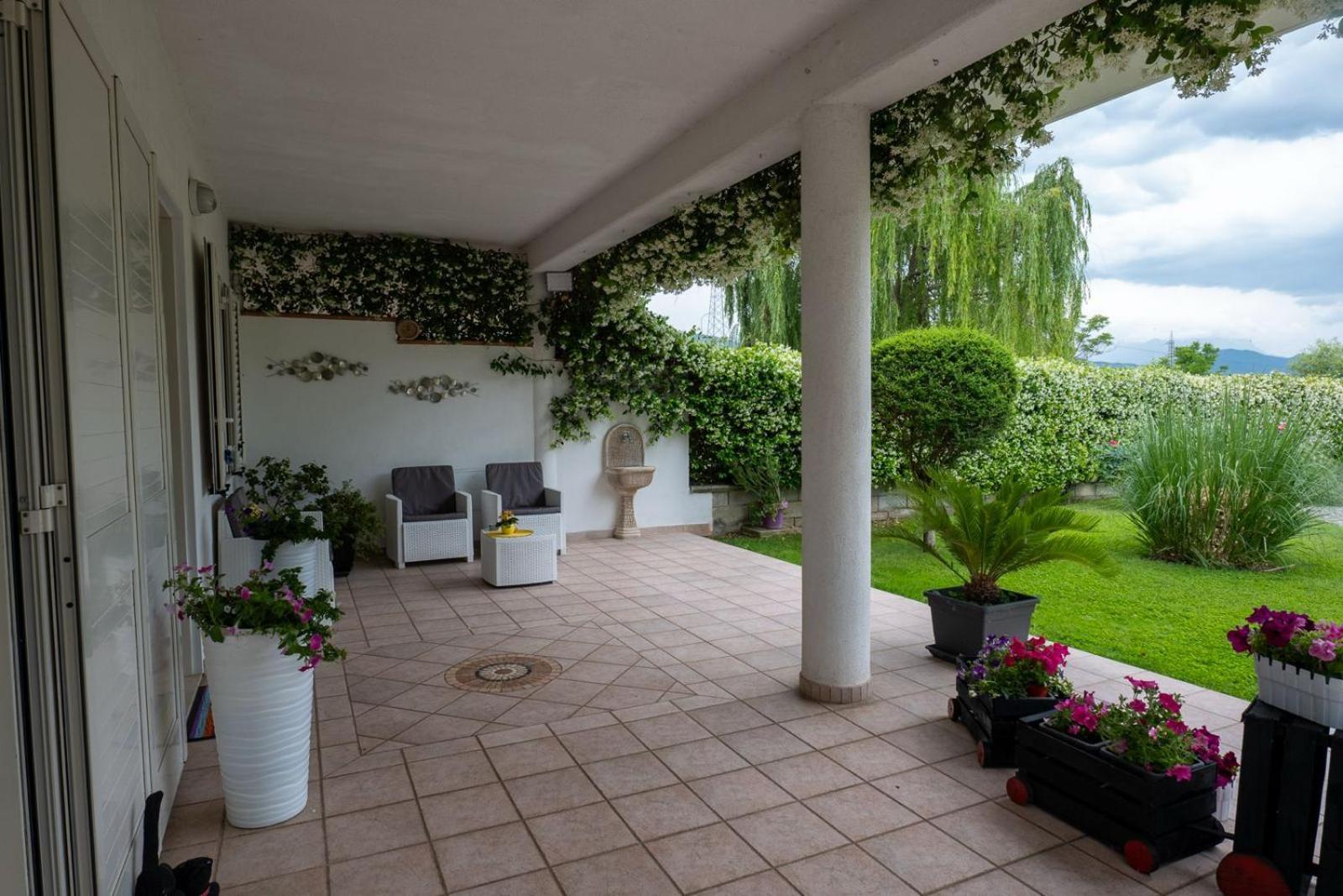 فيلا Parco Delle Rose سولمونا المظهر الخارجي الصورة
